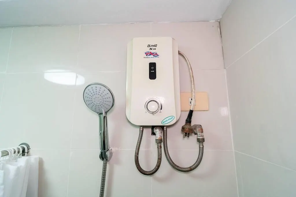 Apartment A2J Executive 1Br Suite Near Venice Mall Bgc Manila