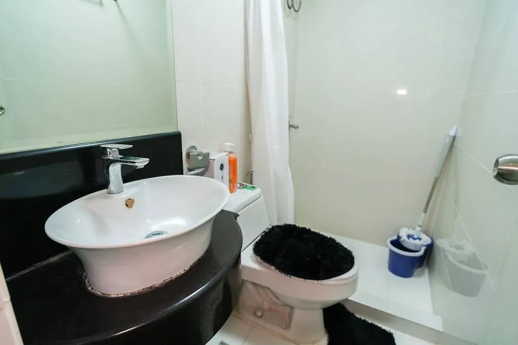 A2J Executive 1Br Suite Near Venice Mall Bgc Manila Philippines