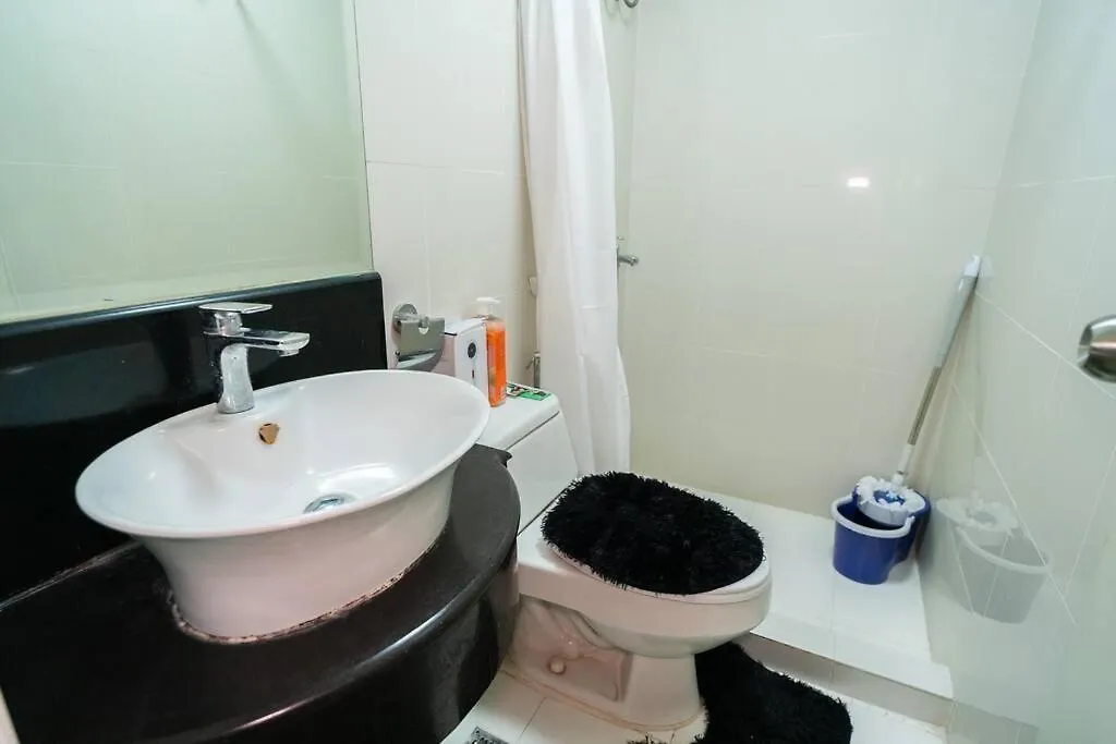 A2J Executive 1Br Suite Near Venice Mall Bgc Manila 0*,  Philippines