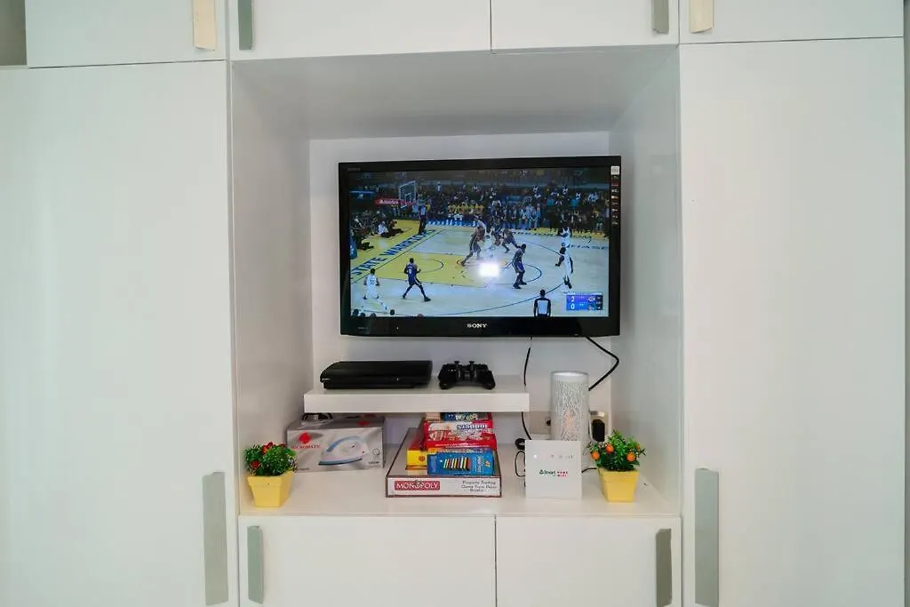Apartment A2J Executive 1Br Suite Near Venice Mall Bgc Manila