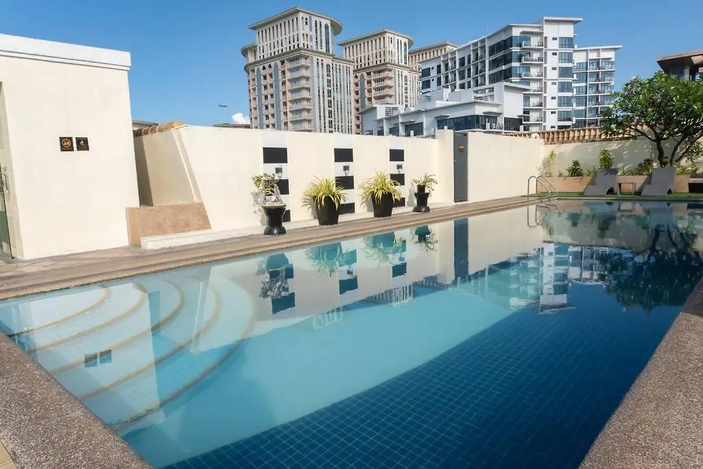 Apartment A2J Executive 1Br Suite Near Venice Mall Bgc Manila