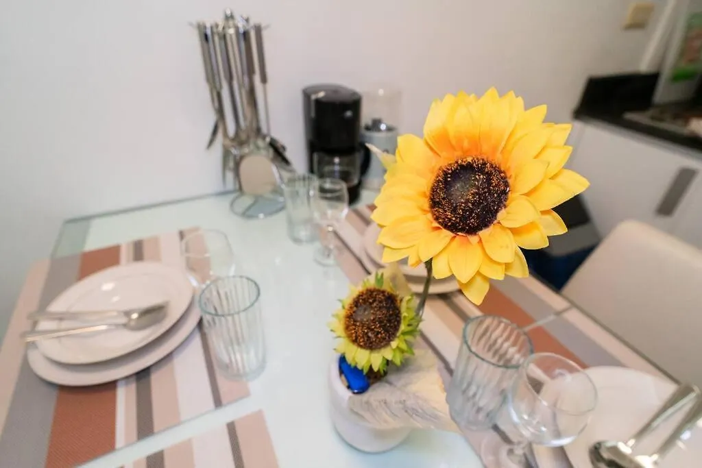 A2J Executive 1Br Suite Near Venice Mall Bgc Manila