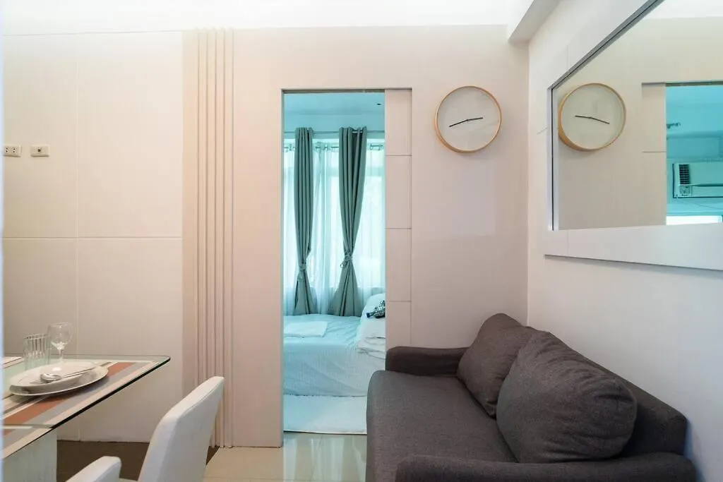 A2J Executive 1Br Suite Near Venice Mall Bgc Manila Apartment